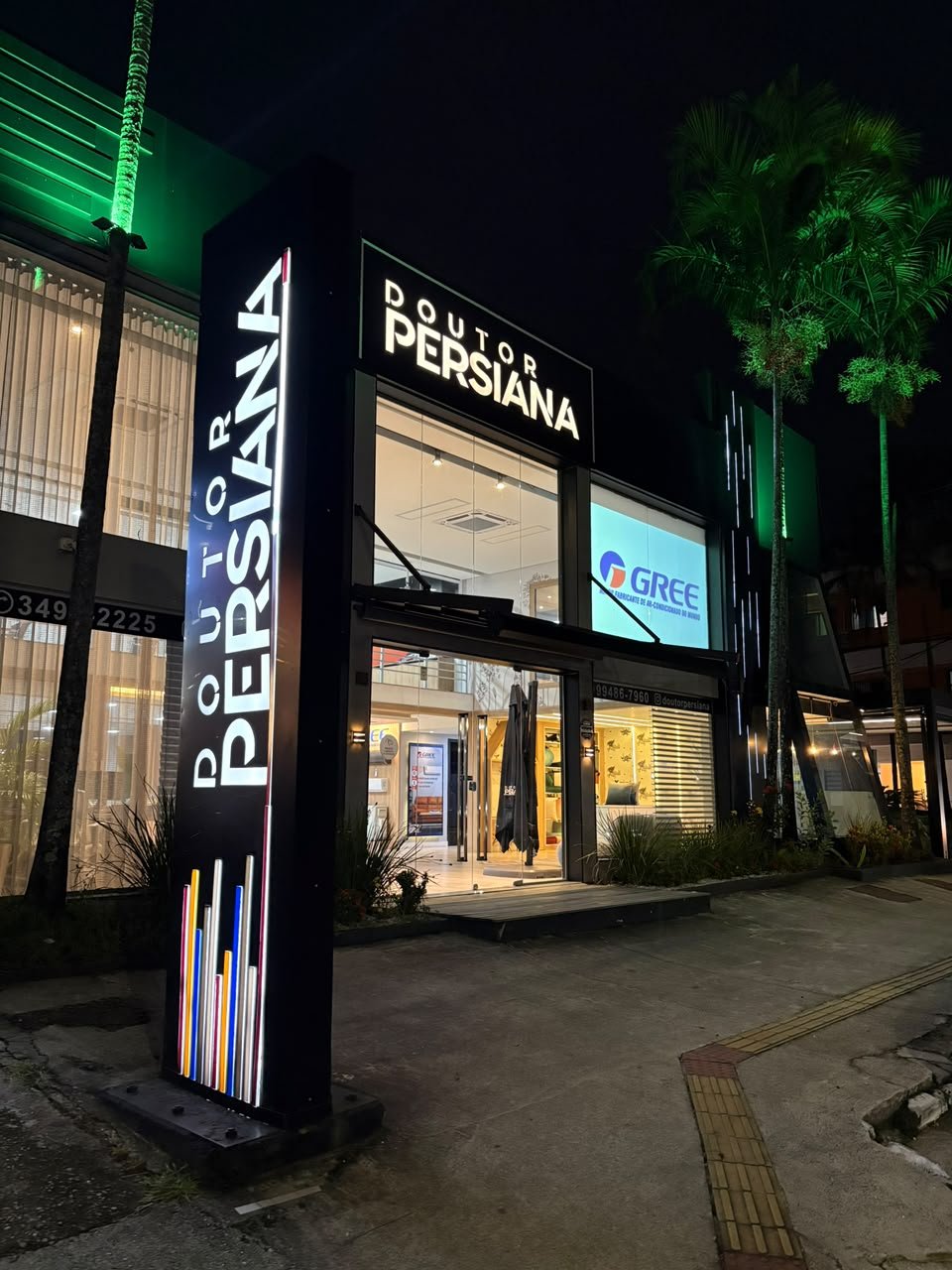 Fachada da loja Doutor Persiana